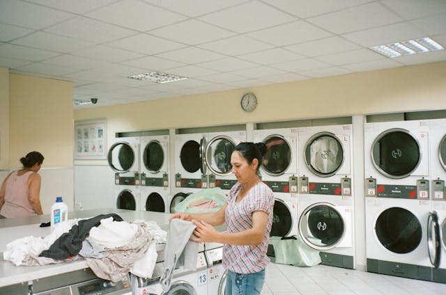 Laundry service near me Delhi Contact LaundryfyApp WhatsApp Laundry pick-up and delivery Delhi Affordable laundry services Delhi LaundryfyApp WhatsApp contact